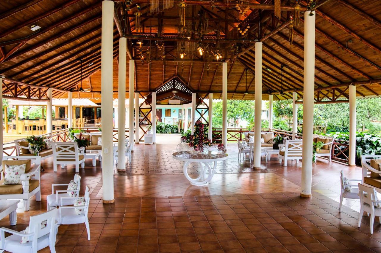 Deluxe Suites Guacamayos - Eco-Lodge & Swimming Pool Bonao Exteriör bild