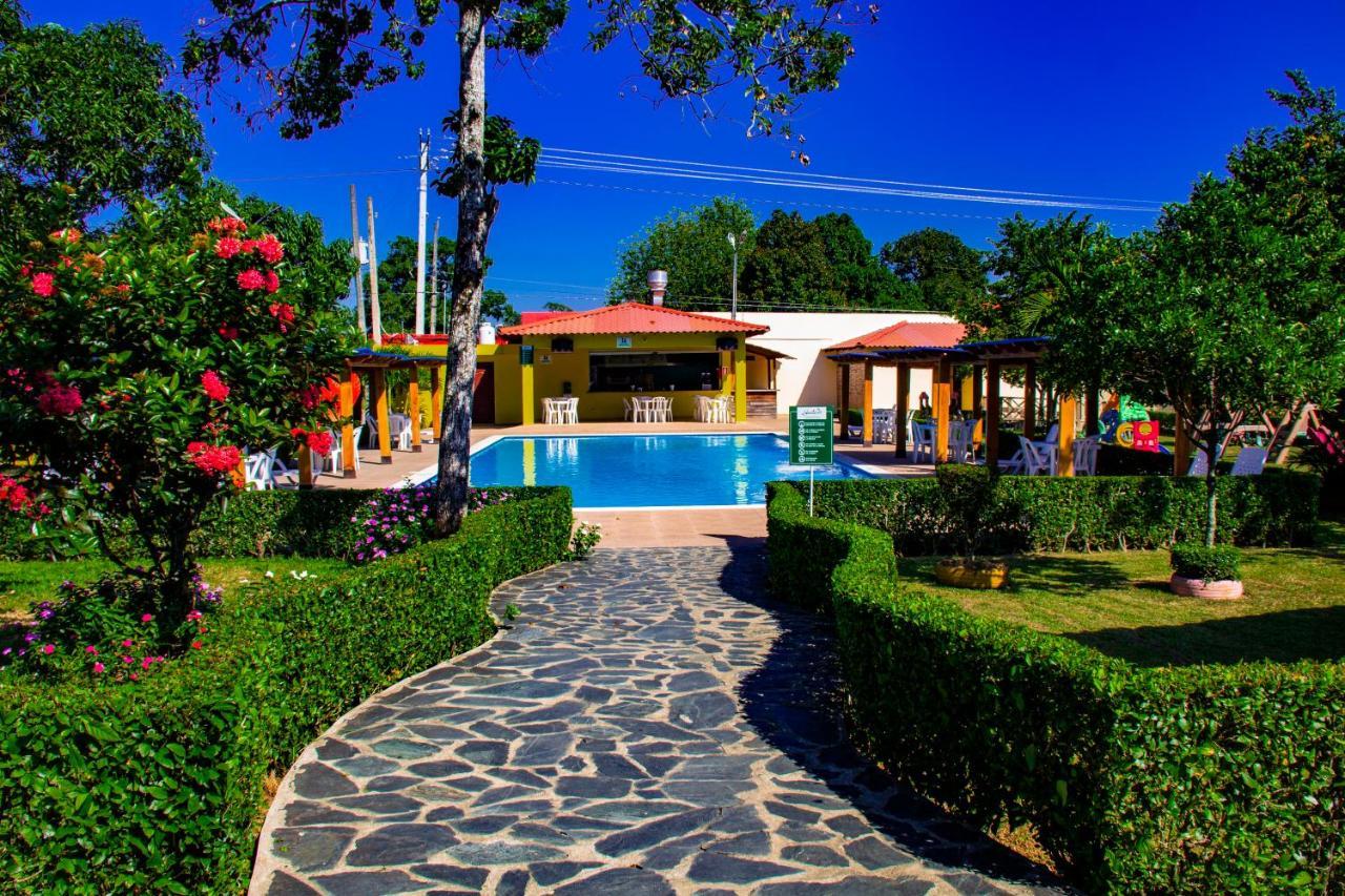Deluxe Suites Guacamayos - Eco-Lodge & Swimming Pool Bonao Exteriör bild
