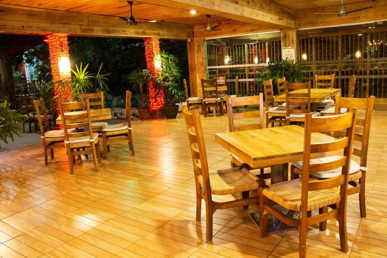 Deluxe Suites Guacamayos - Eco-Lodge & Swimming Pool Bonao Exteriör bild